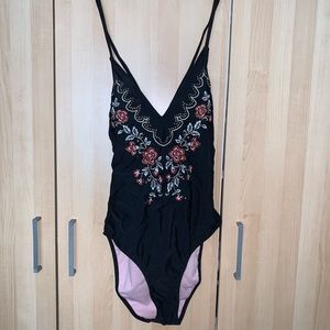 Swim suit